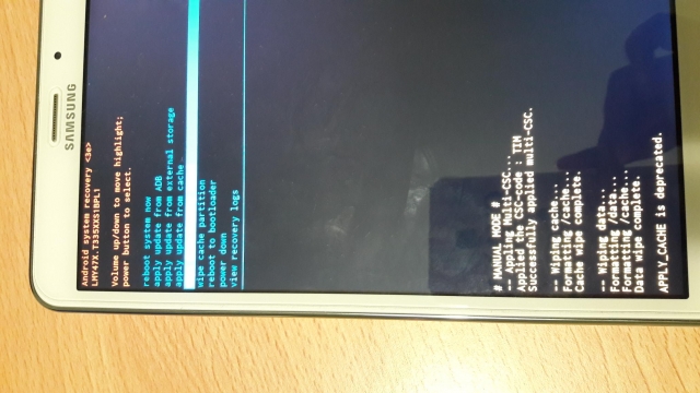 Tablet bloccato su logo Samsung - Samsung Galaxy Tab 4 8.0 - Androidiani